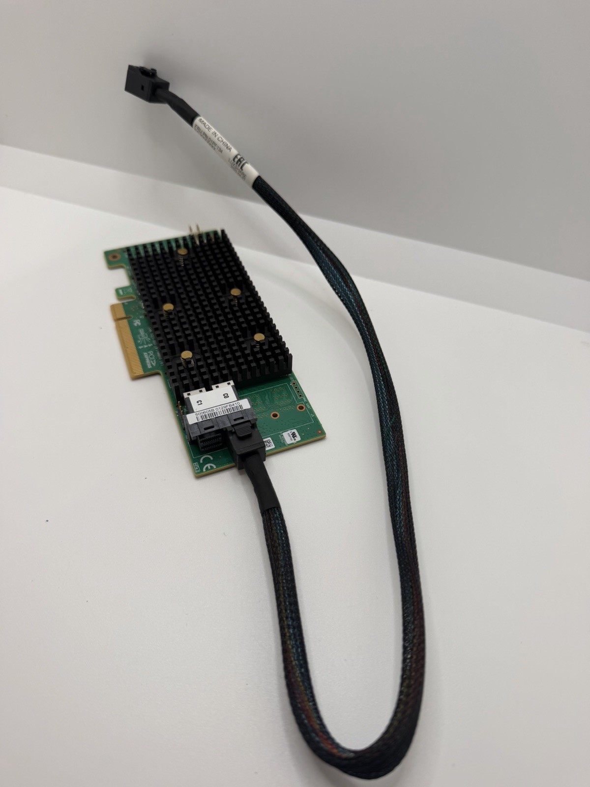 LENOVO THINKSYSTEM RAID 530-8I 12Gb SAS/SATA PCIe RAID Controller