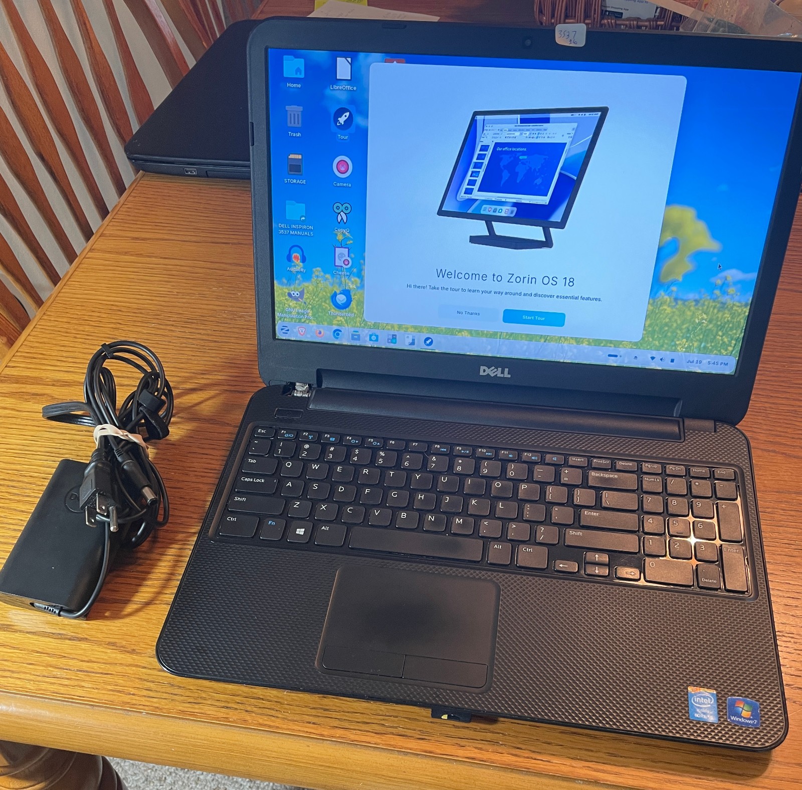 DELL INSPIRON 15-3537 Laptop 15" i5 8GB/256GB/Linux Zorin 18/Mint 22 *DUAL BOOT*