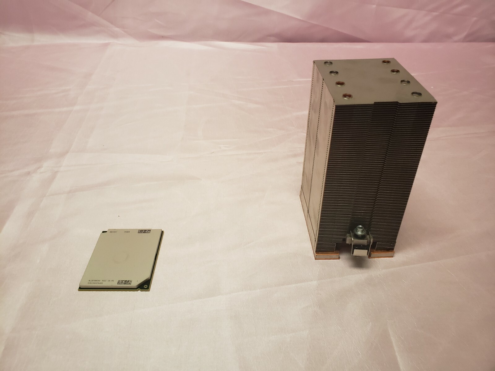 IBM EPXF 4.15GHz 8-Core POWER8 processor and heatsink