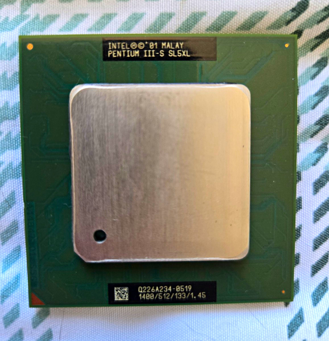 Intel Pentium III-S 1400/512/133/1.45V 1400MHz Server Processor, SL5XL, Tualatin