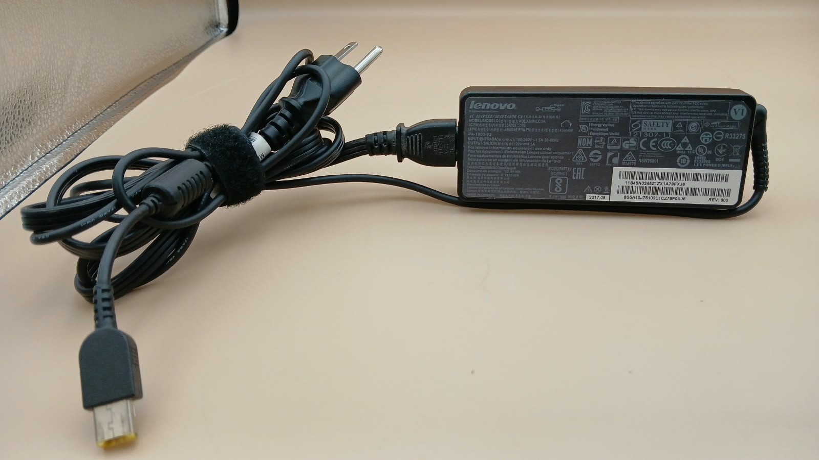 Genuine Lenovo 90W AC Adapter ADLX90NLC3A 45N0499 20V 4.5A Slim Tip