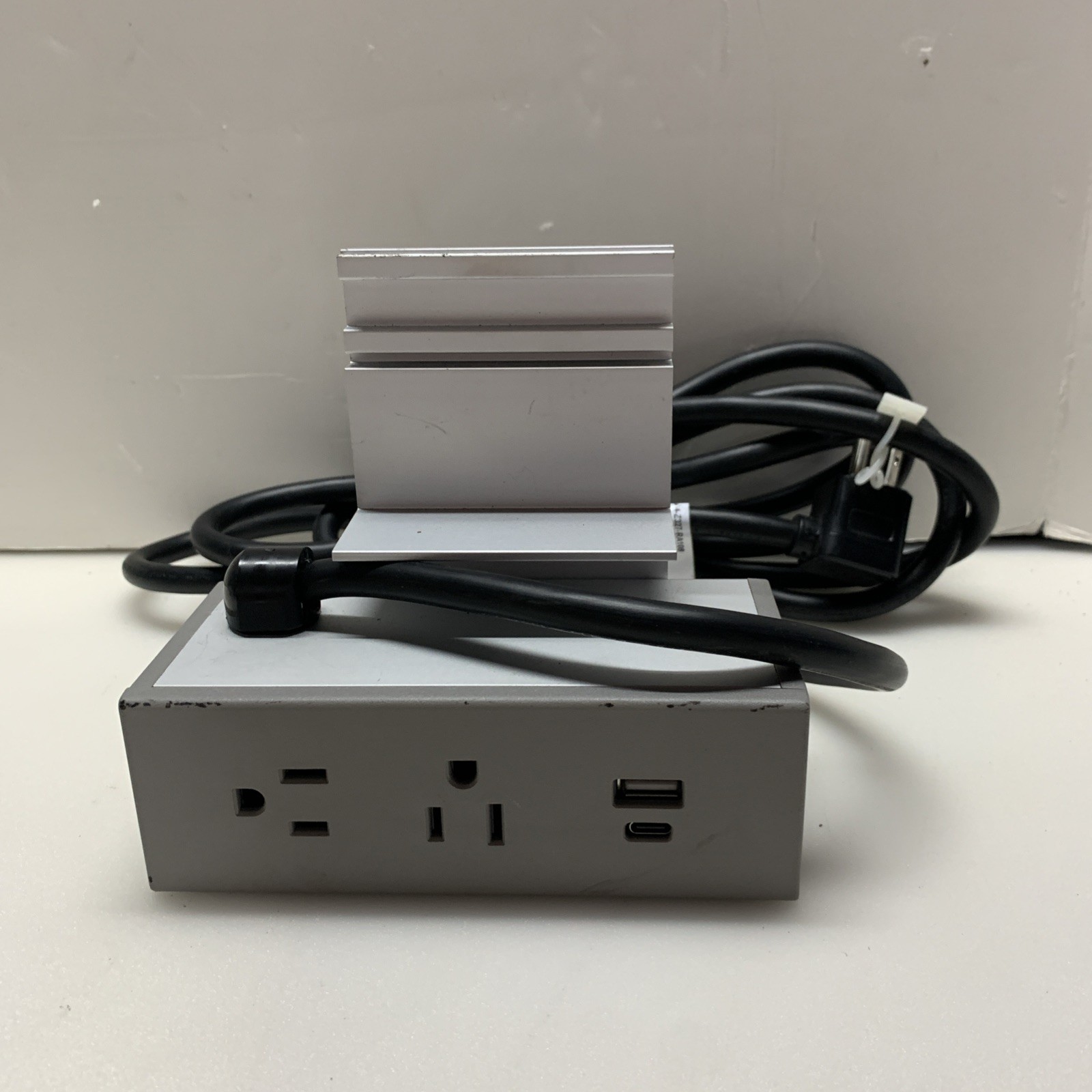 Byrne Table BE04315-2DF-A4-Z327-RA108 Power Outlet USB Charging Port