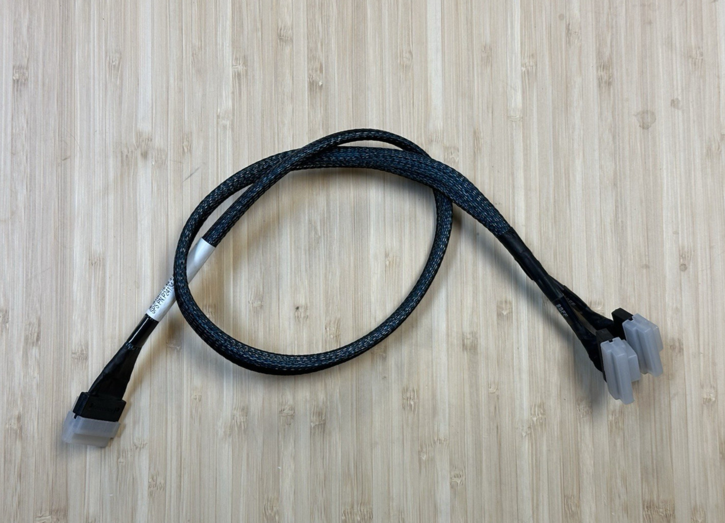 HPE DL300 DL380 DL385 Gen10 Plus/V2 8SFF 1/3 Port 2/4 to MR416i-a-p P14330-001