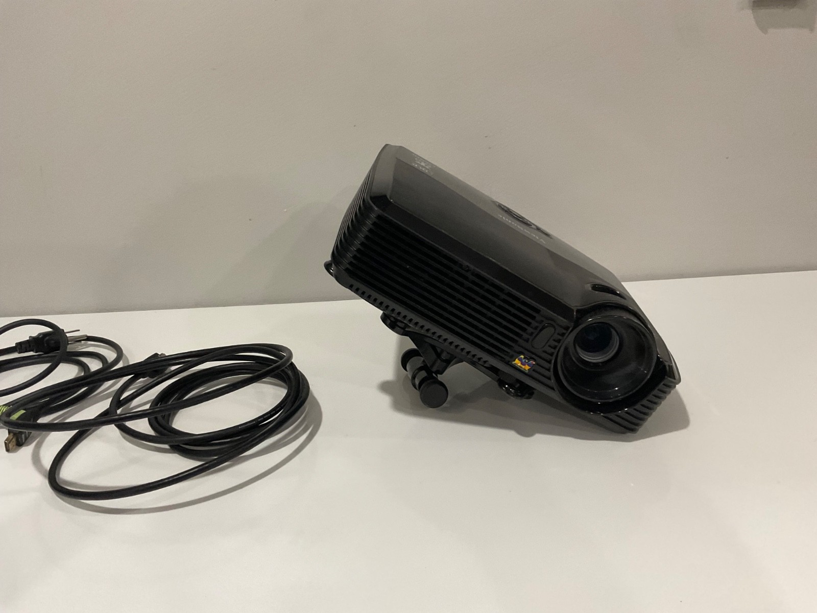 ViewSonic PJD5133 (VS14112) Full HD DLP Home Cinema Projector - No remote