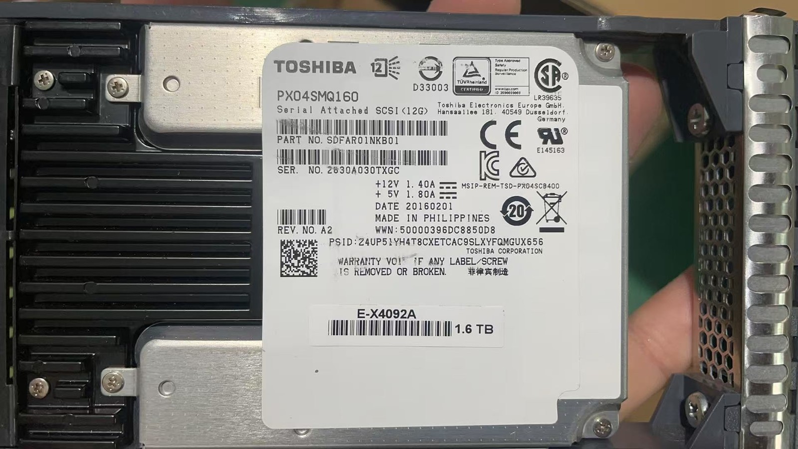  PX04SMQ160 Toshiba Enterprise 1.6TB SAS 12Gbps 2.5"in Server Solid State Drive 