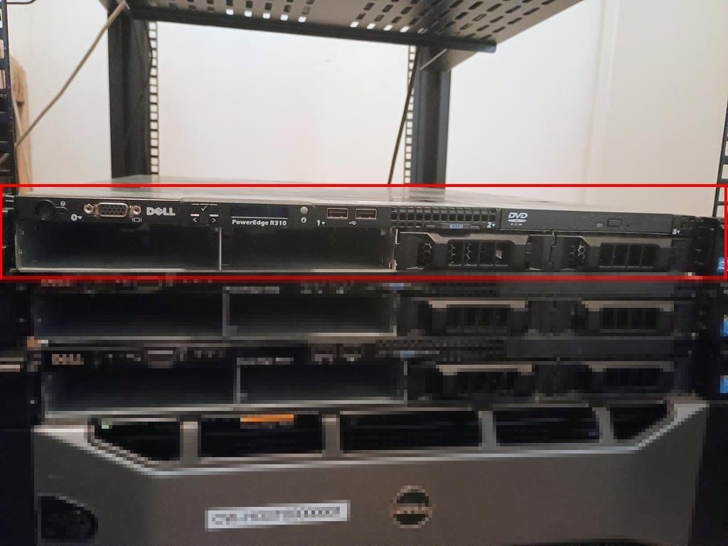 Dell PowerEdge R310 Server. 1 x Xeon X3470 @ 2.93 GHz & 1 x 1 GB ECC Memory