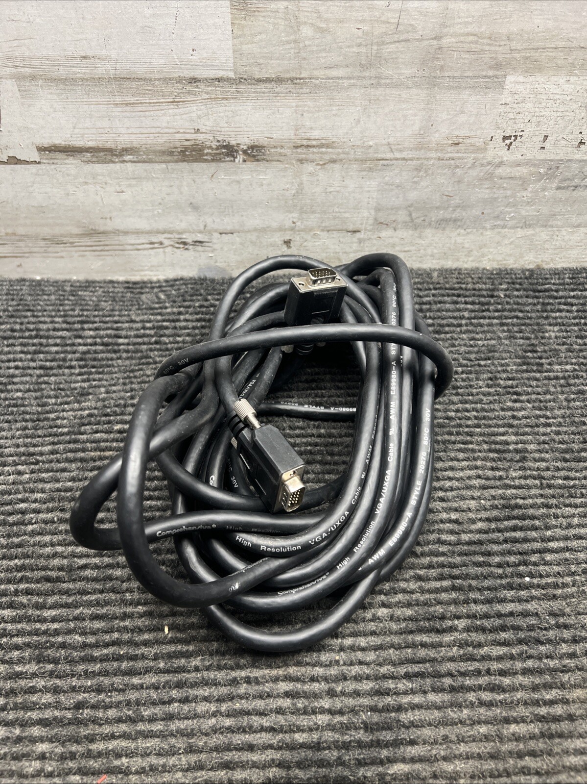24 ft Comprehensive High Resolution VGA UXGA Cable 15 Pin Plug to Plug E89980-A