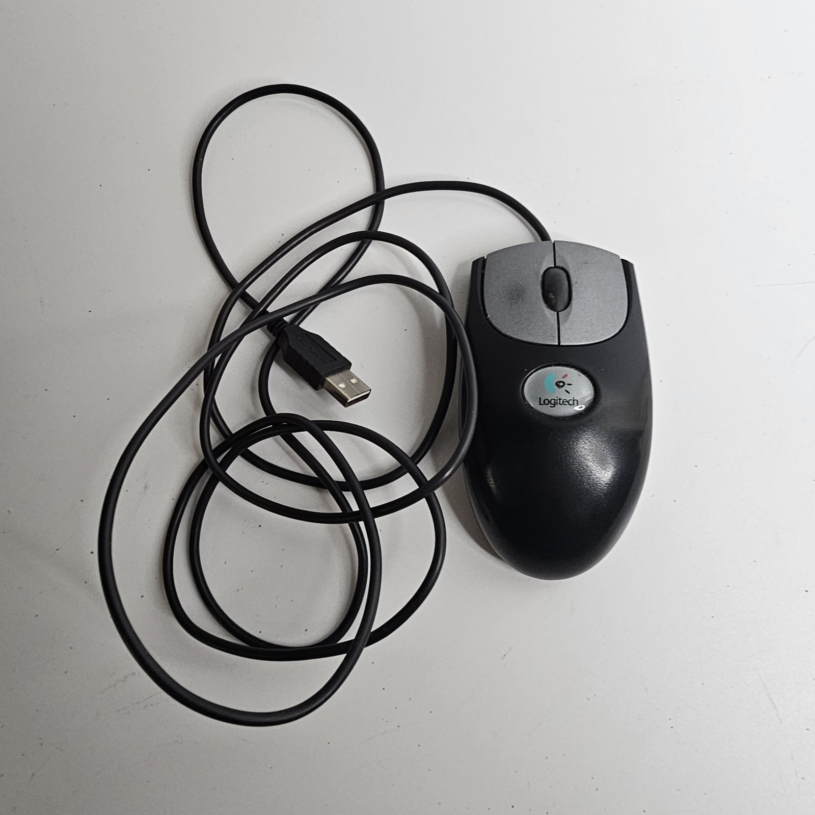 Logitech M-BJ58 USB Optical Scroll/Wheel Mouse Corded Works Tested