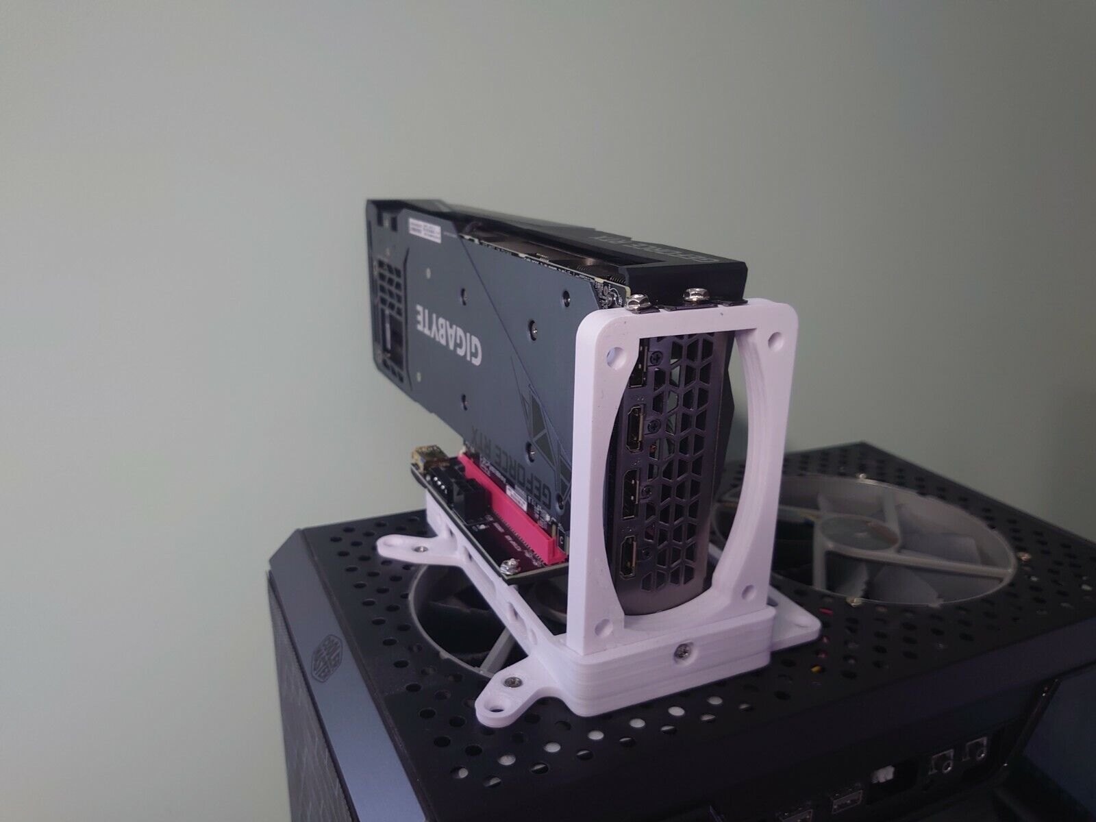 Ripe3D External GPU Stand with PC Case Mounting Points