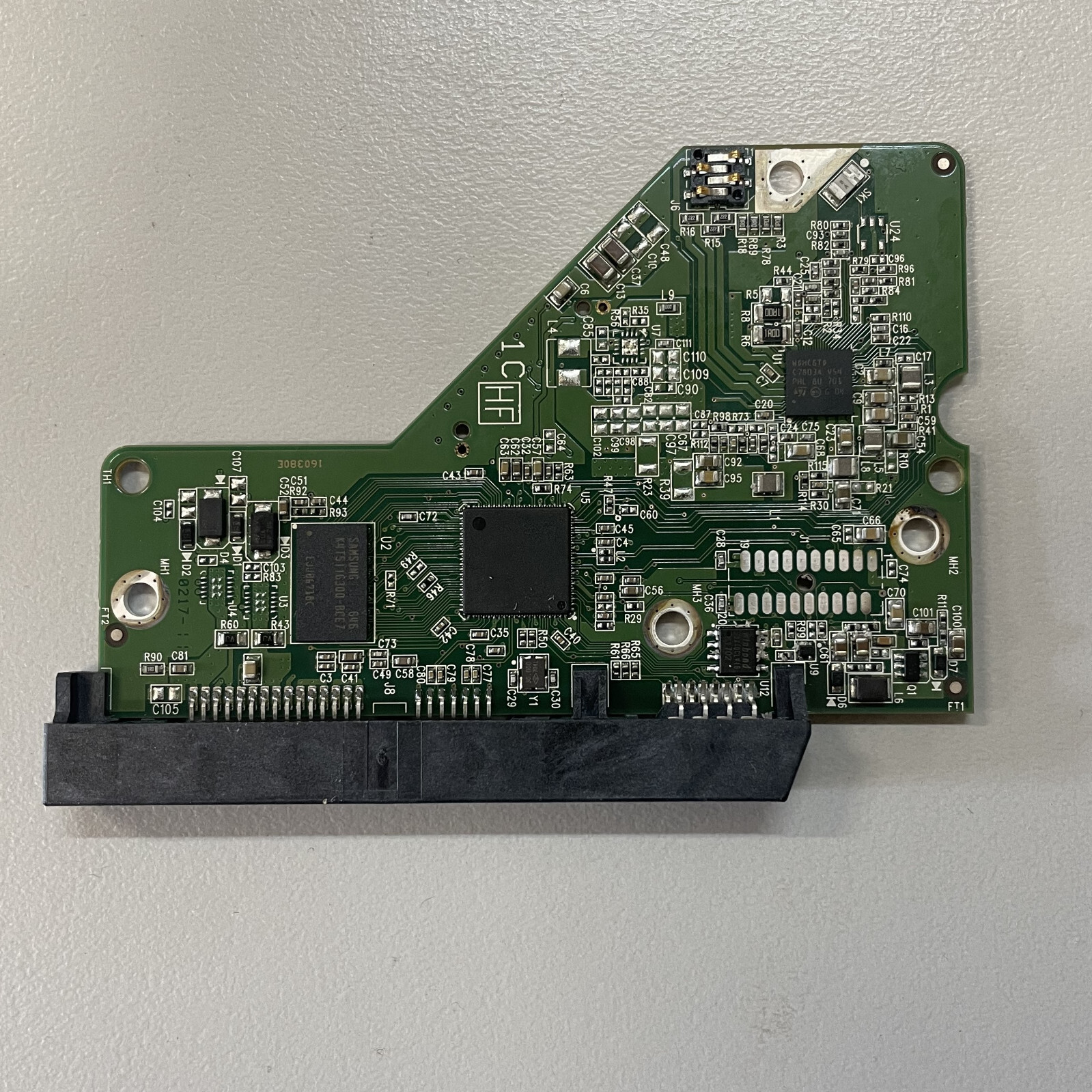 WD WD20EFRX-68EUZN0 3.5" 2 TB SATA HDD PCB Board 2060-771945-002 DCM: HHNNKT2CHB