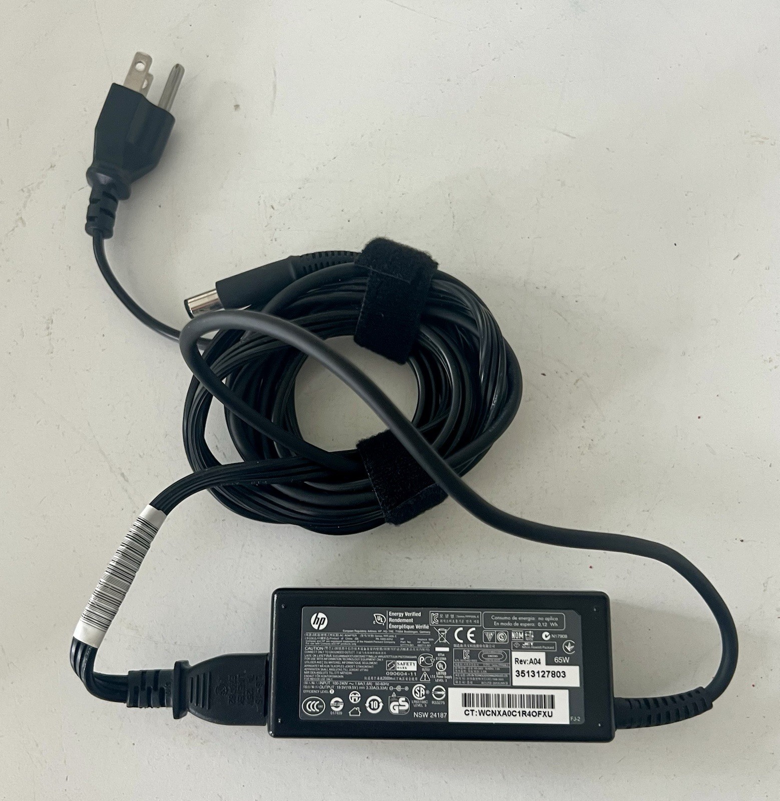 GENUINE HP 693715-001 677770-001 677770-002 613149-001 65W Ac Adapter Charger