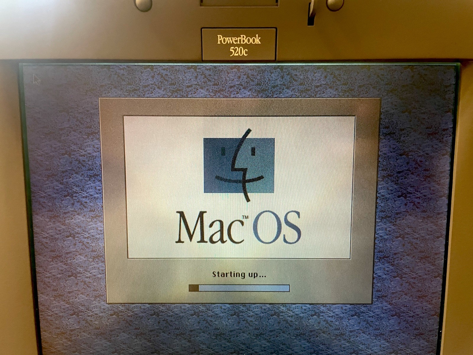 1994 Apple Macintosh PowerBook 520c Vintage 24MB RAM System 7.5.3