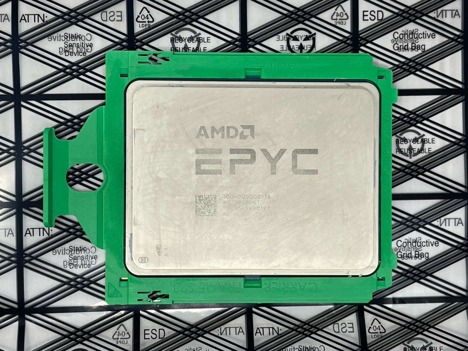 AMD Epyc 7532 Server Processor (3.3 GHz, 32 Cores, Socket SP3)