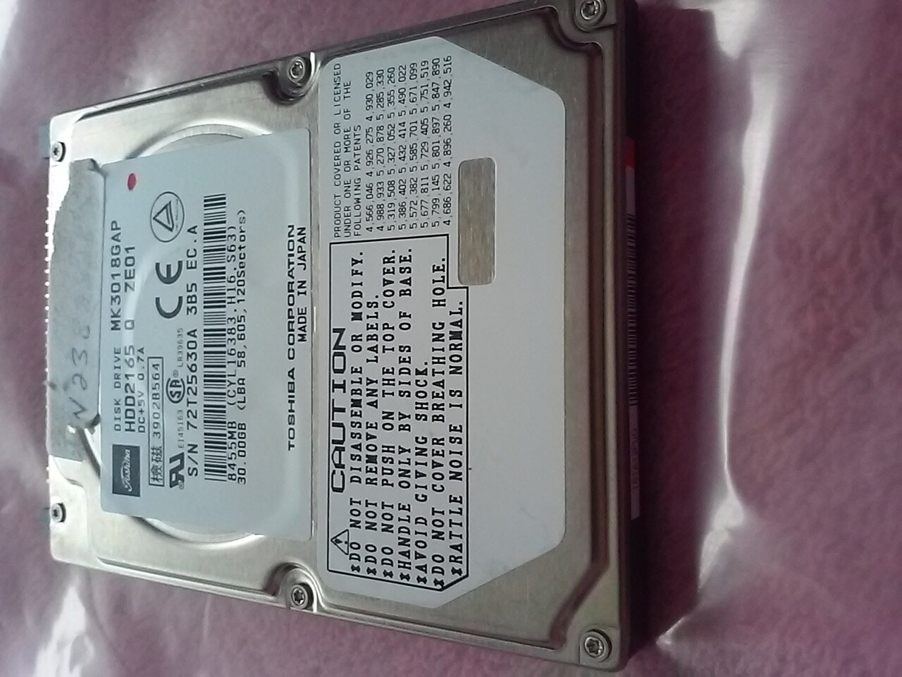 MK3018GAP, A0/M2.01A, HDD2165 F ZE01 T, Toshiba 30GB IDE 2.5 Hard Drive   