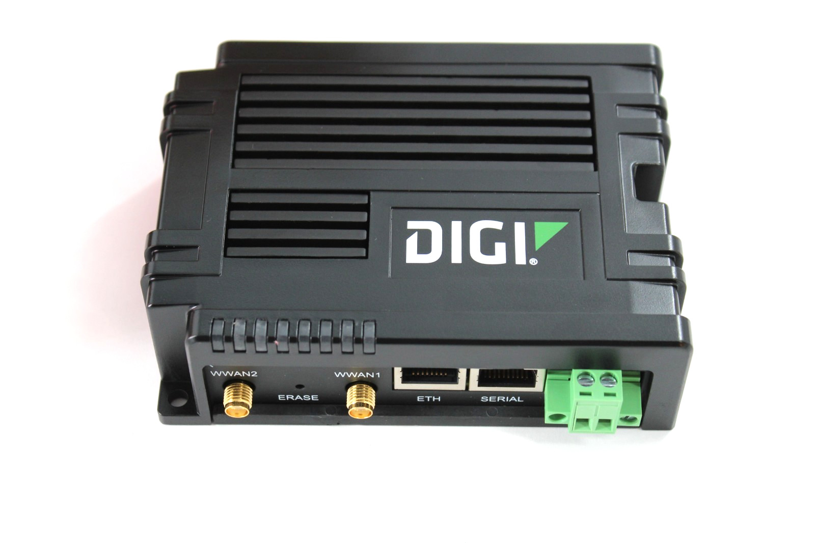 Digi IX10 Industrial Cellular Router LTE Cat 4 Global IX10-00G4 50002009-01