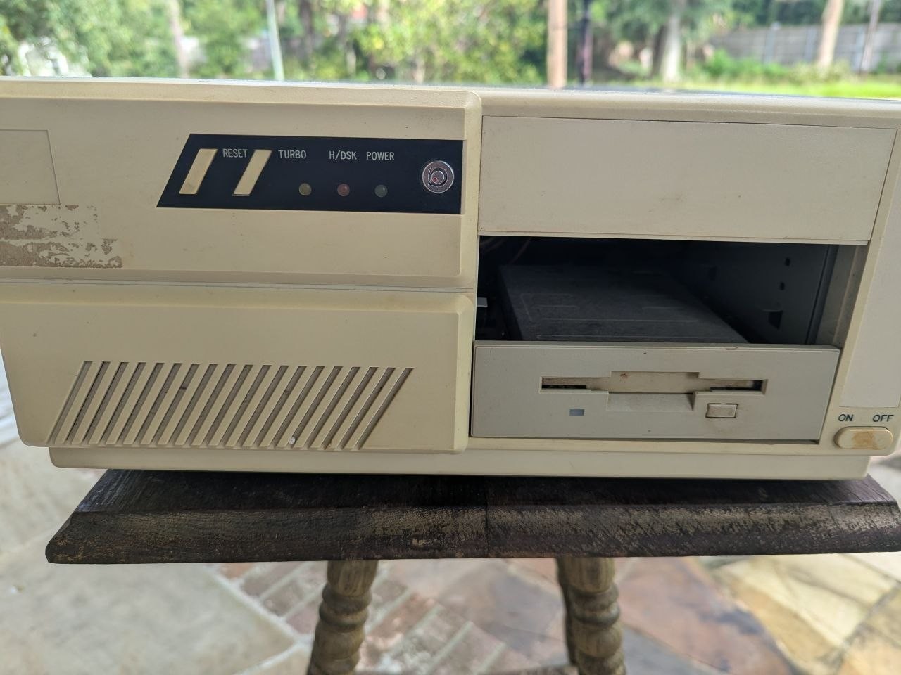 Vintage IBM PC Compatible Desktop Computer w/ 5.25 Floppy Not Working TC