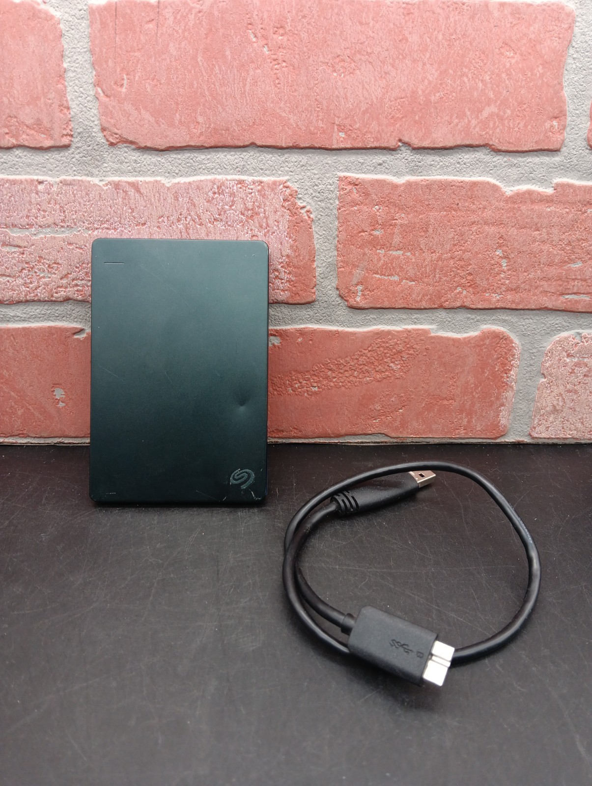 Seagate Portable External Game Drive 2TB PS4 With Cord SRD00F1 *Updated Listing 
