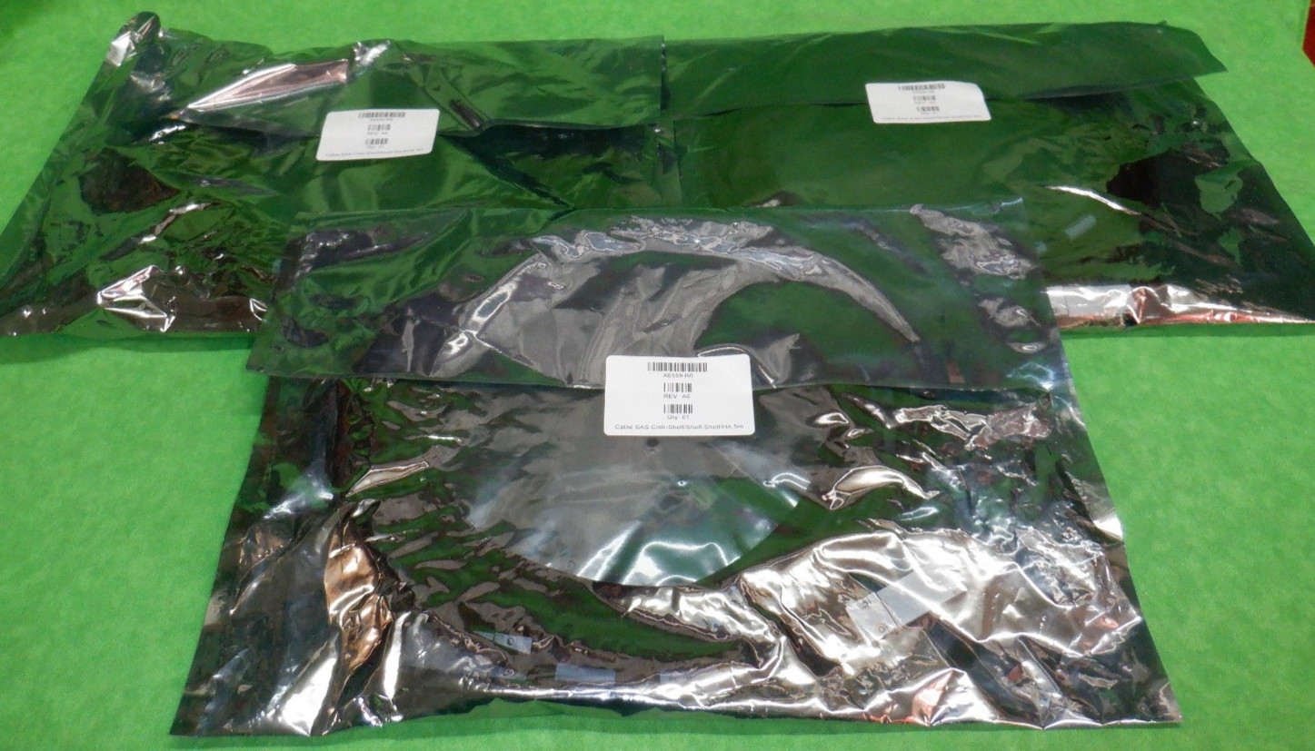 Netapp X6559-R6 Shelf to Shelf QSFP to QSFP 5M Cable 112-00178   LOT OF 3