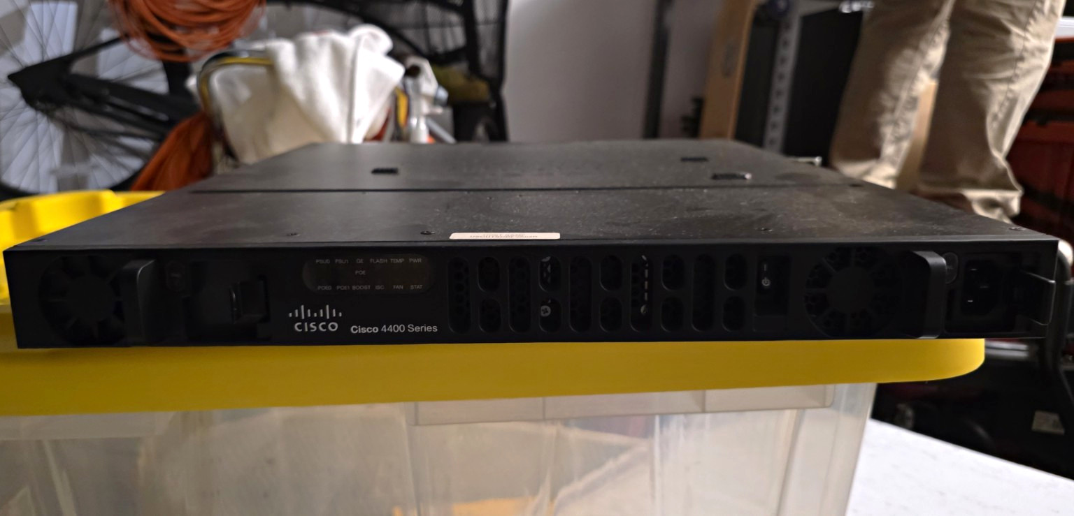 Cisco ISR4431/K9 V02 4400 Series Rack Mount L3 1Gbps Router 3 LAN RJ-45