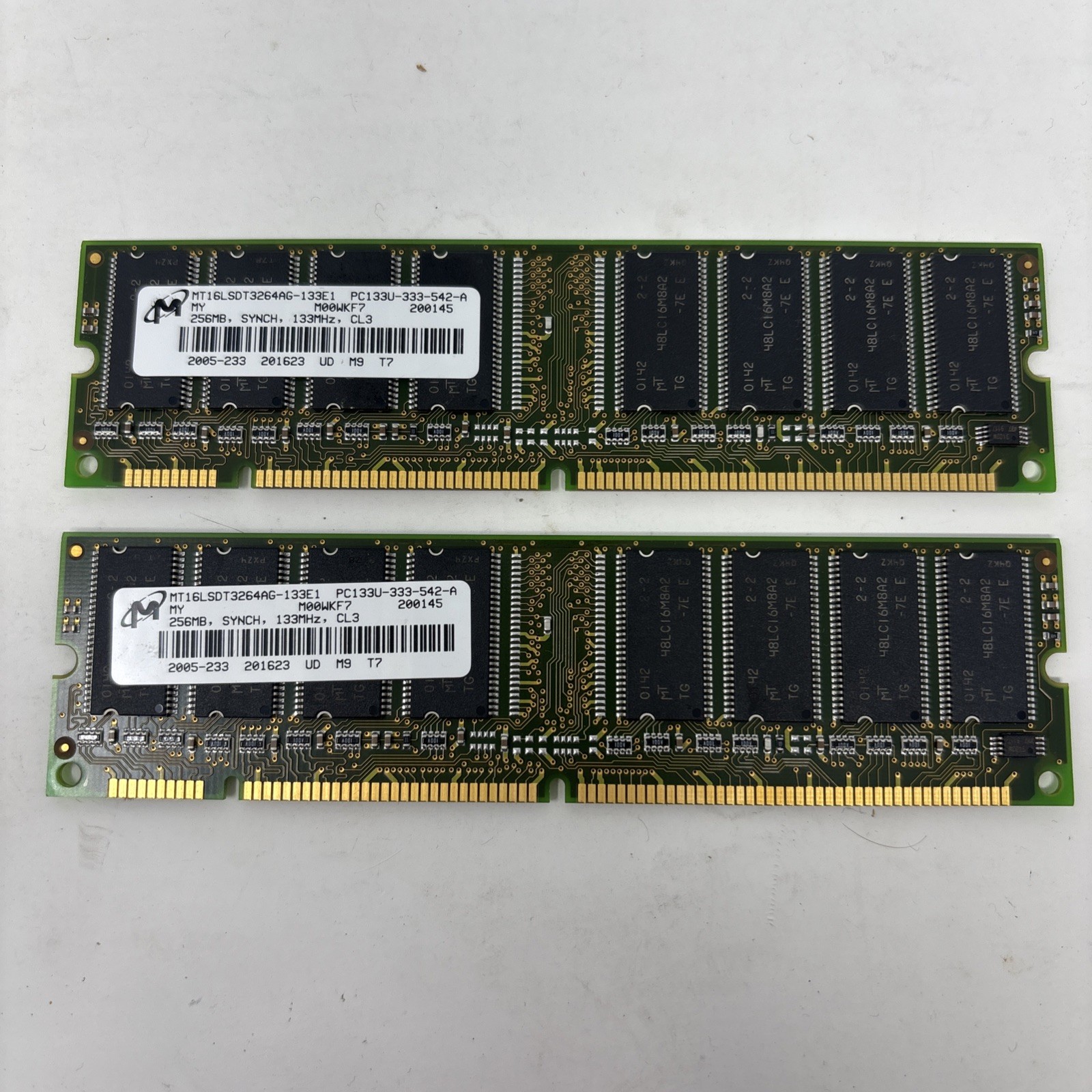 Lot of 2 Micron 256MB , PC-133U , SDRAM , 168 pin , Model # MT16LSDT3264AG-133E1