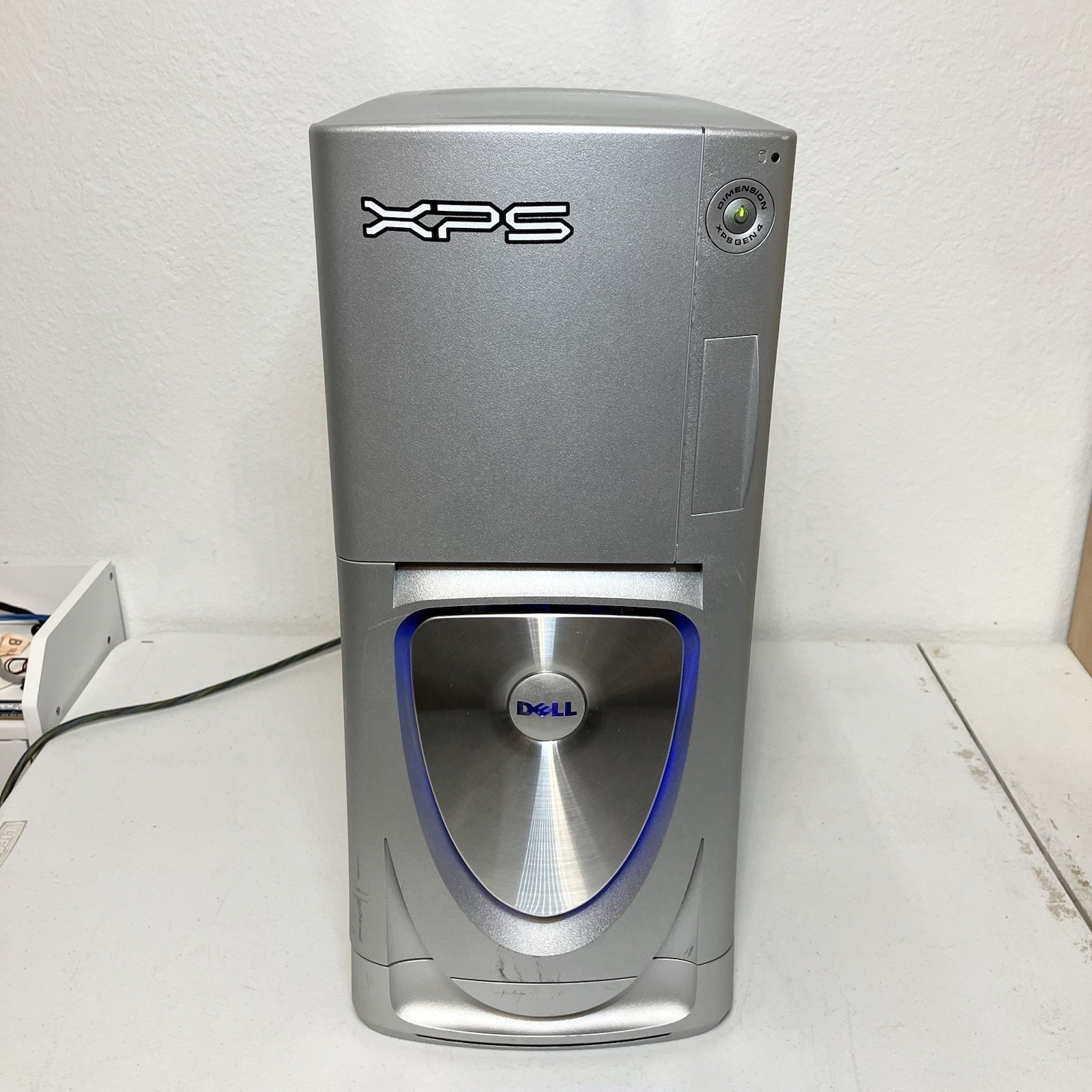 (RARE) Dell Dimension XPS GEN4 Intel Pentium 4 / WHL Gen 4 / PC2-6400 /NO HDD/OS