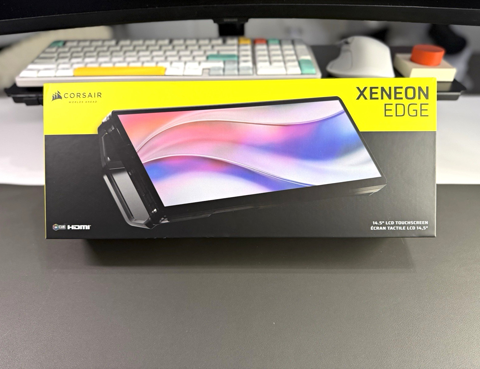 Corsair Xeneon Edge 14.5in Touchscreen Display 2560x720 HDMI USB-C - Smoke