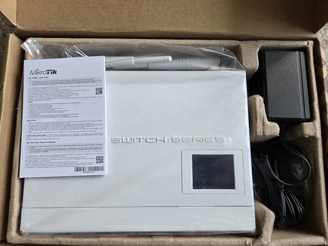 MikroTik CRS109-8G-1S-2HnD-IN Cloud Router Switch 8-Port Gigabit WiFi SFP