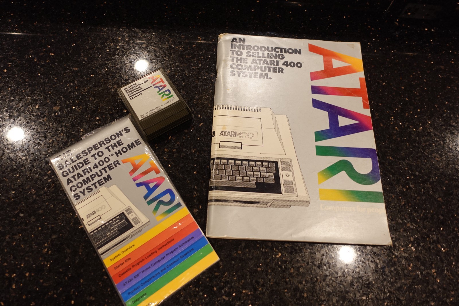 Vintage ATARI 400 800 HOME Computer Electronic video game  STORE DEMO LOT  A9