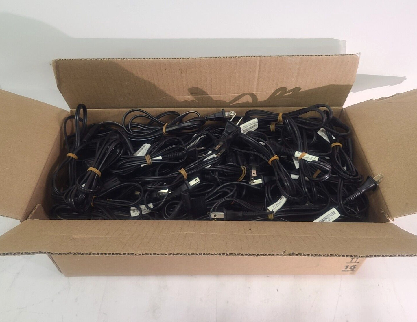 Lot of 25 Lenovo ADL135SCC2A 135W 20V ThinkPad AC Adapters