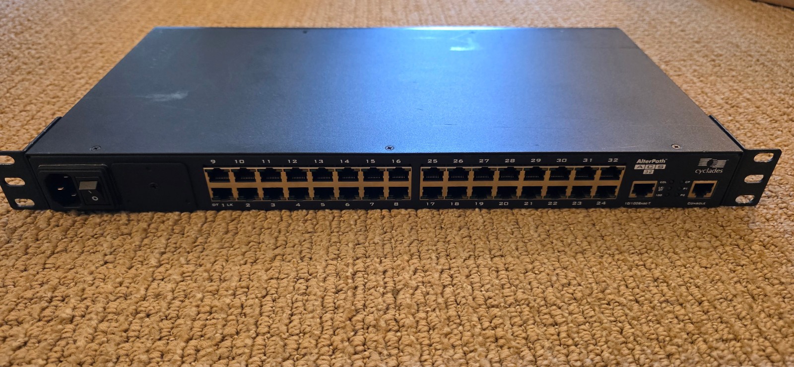 Avocent ACS32-SAC Console Server - Used