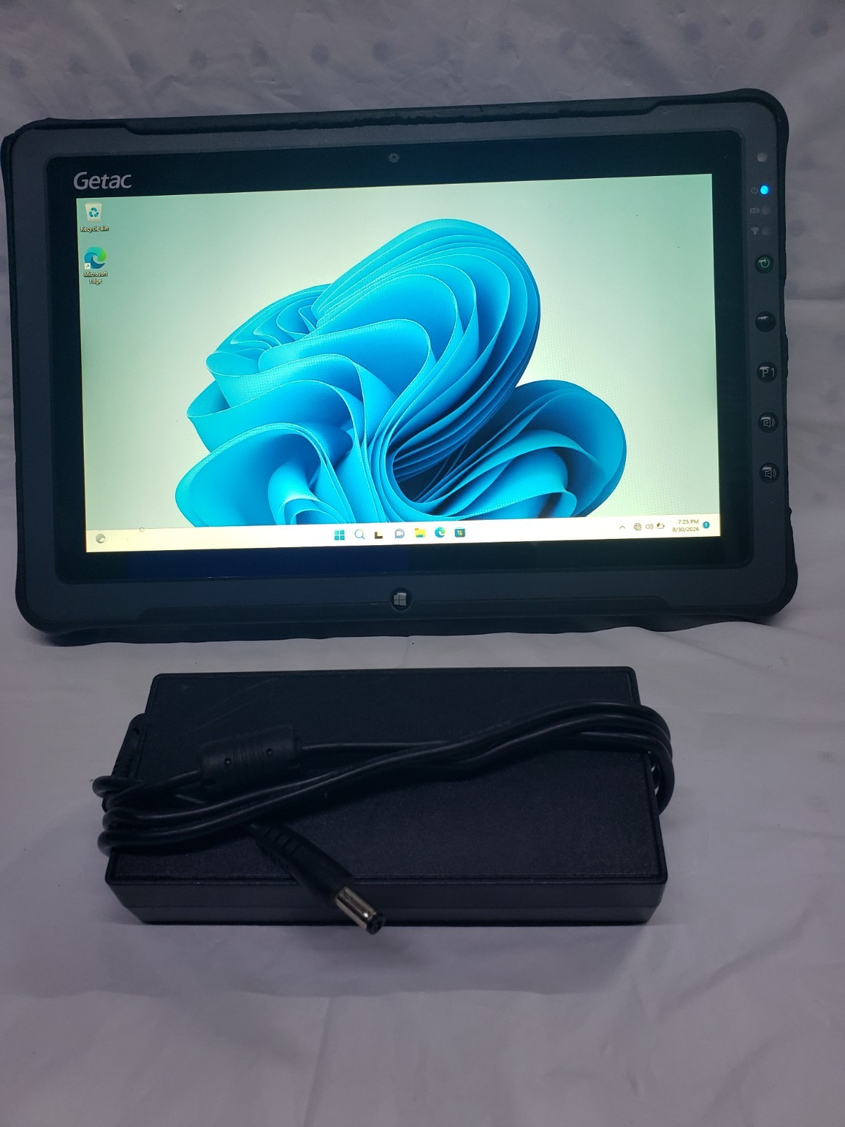 Getac F110 G4 Core i5-7200U 2.50GHz 8GB 256G Tablet, WIN 11 Pro Touchscreen 