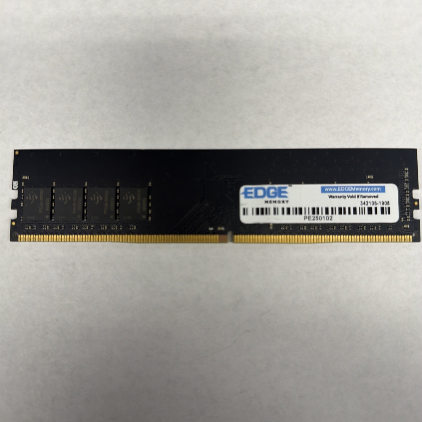 EDGE 8GB DDR4 Desktop RAM PC4 DIMM 288-Pin Memory Module