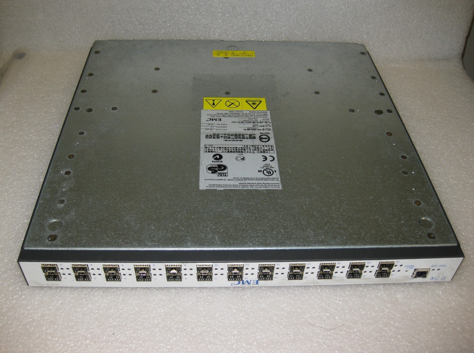EMC Connectrix DS-24M2 24 Active Port 2 Gigabit Fiber SAN, Dual Power Rackount