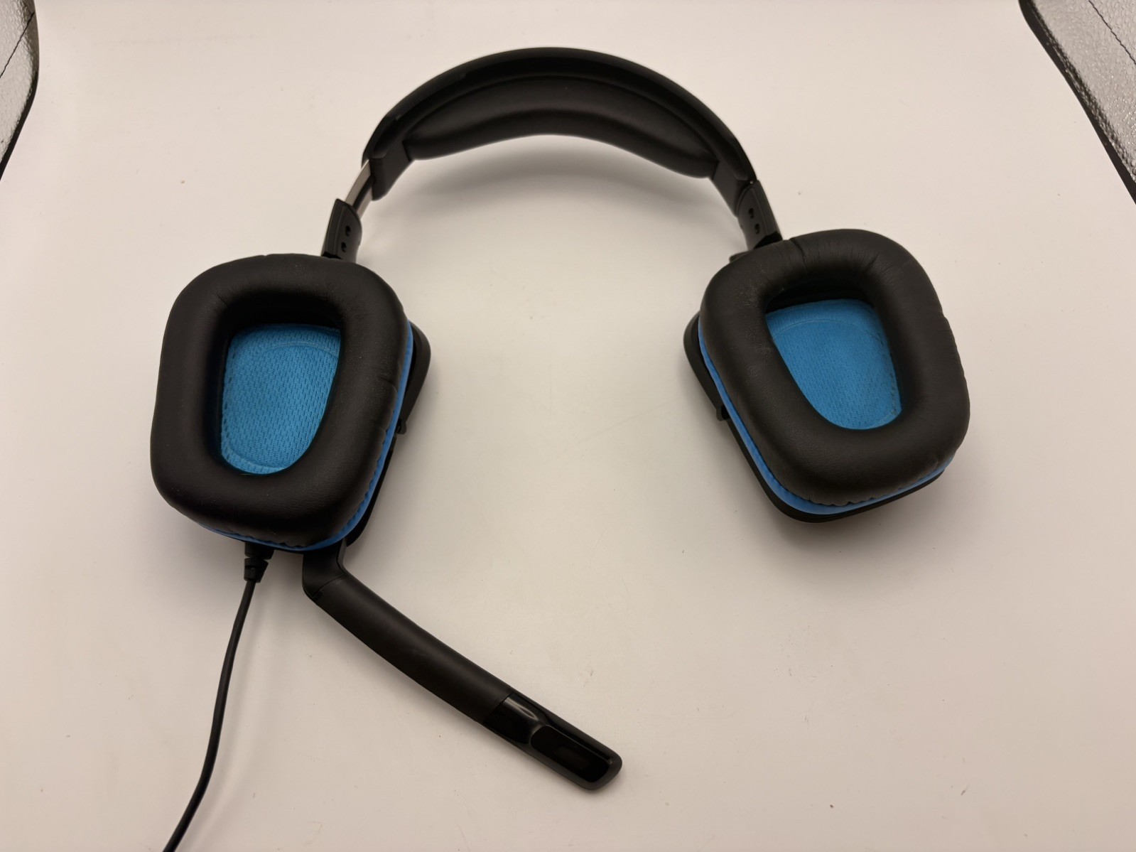 Logitech G432 3.5mm Wired Surround Sound Gaming Headset - Black/Blue Very Good