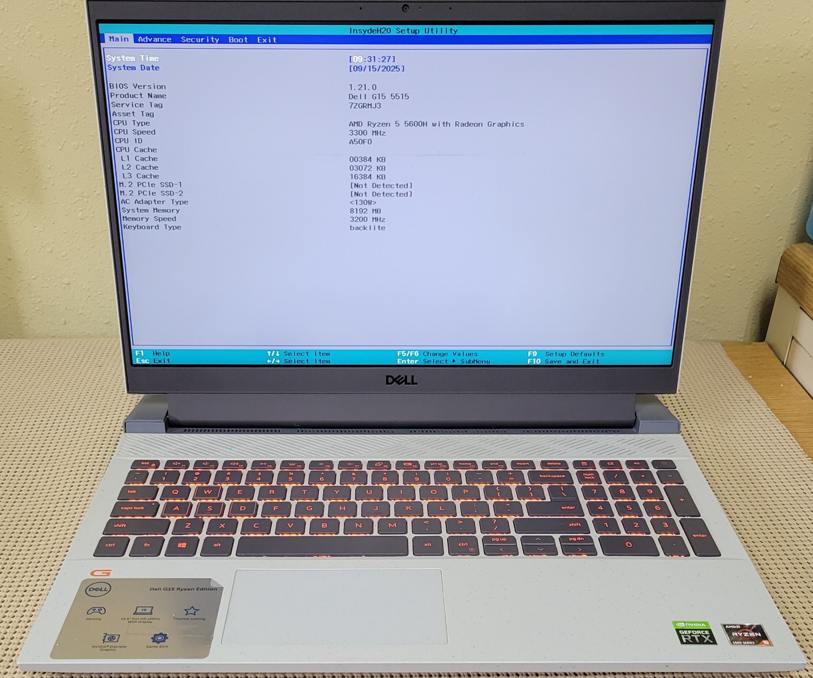 Dell G15 5515 Gaming Ryzen 5 5600H 3.30GHz 8GB RTX 3050 No OS/SSD