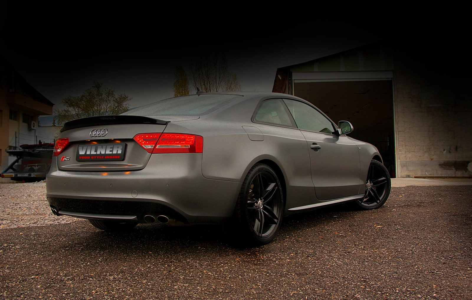 Cars 2012 vilner audi s 5 Desk Mat Stitched