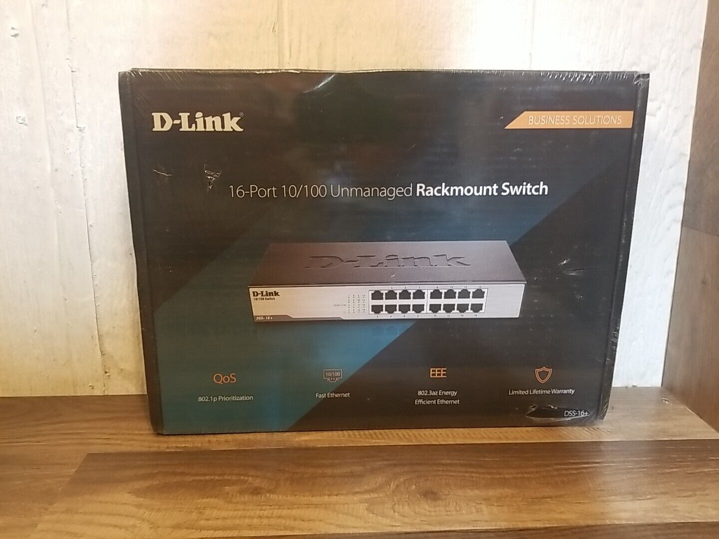 D-Link DSS16+ 16-Ports Rack-Mountable Switch NEW