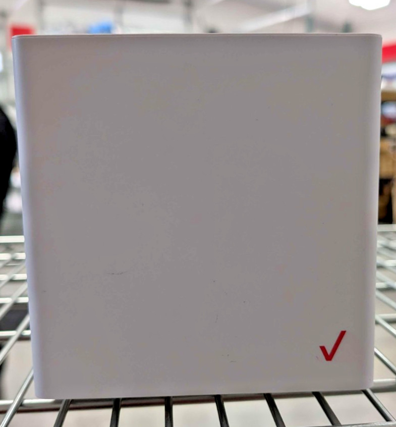 Verizon ARC-XCI55AX LTE 5G Model Internet Gateway with Power Cord White