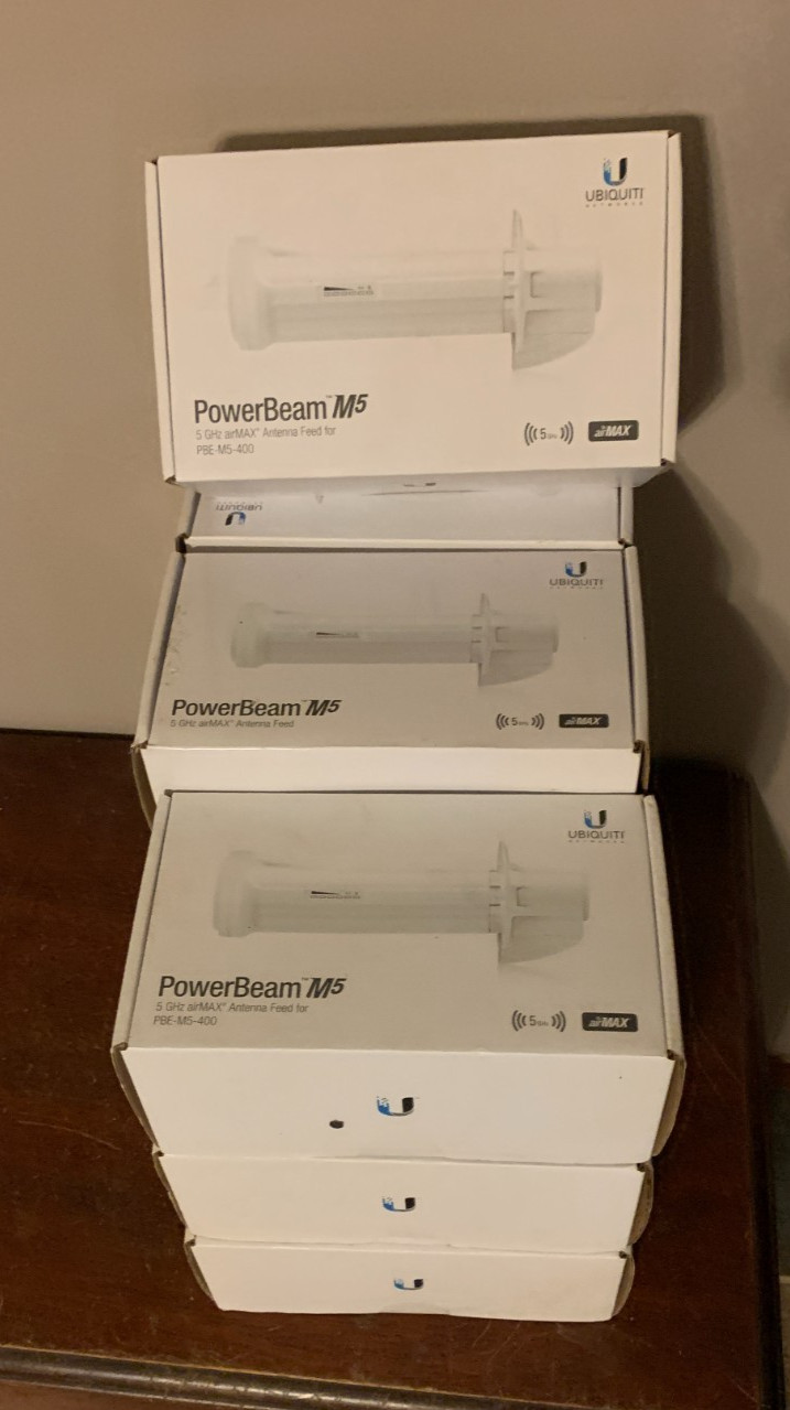 Ubiquiti airMAX PBE-M5-400-US. ( Antenna Feed ). Sealed Box
