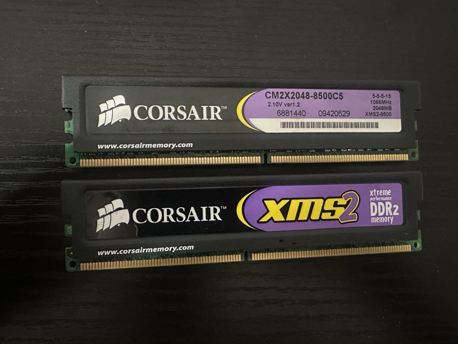 2 x 2GB DDR2 Corsair XMS2 PC2-8500 1066MHz 240-Pin DIMM RAM 5-5-5-15