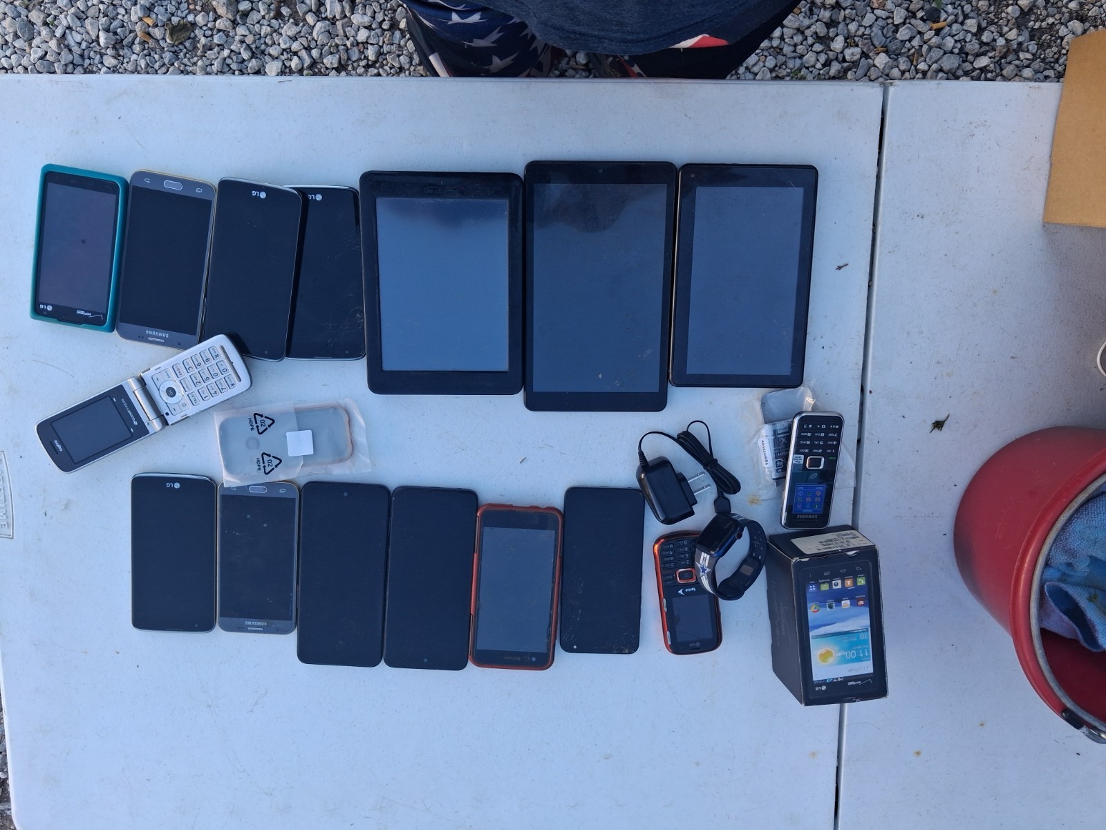 13 Phones 3 Tablets 1 Smartwatch Lot Samsung LG Motorola Parts Repair AS IS