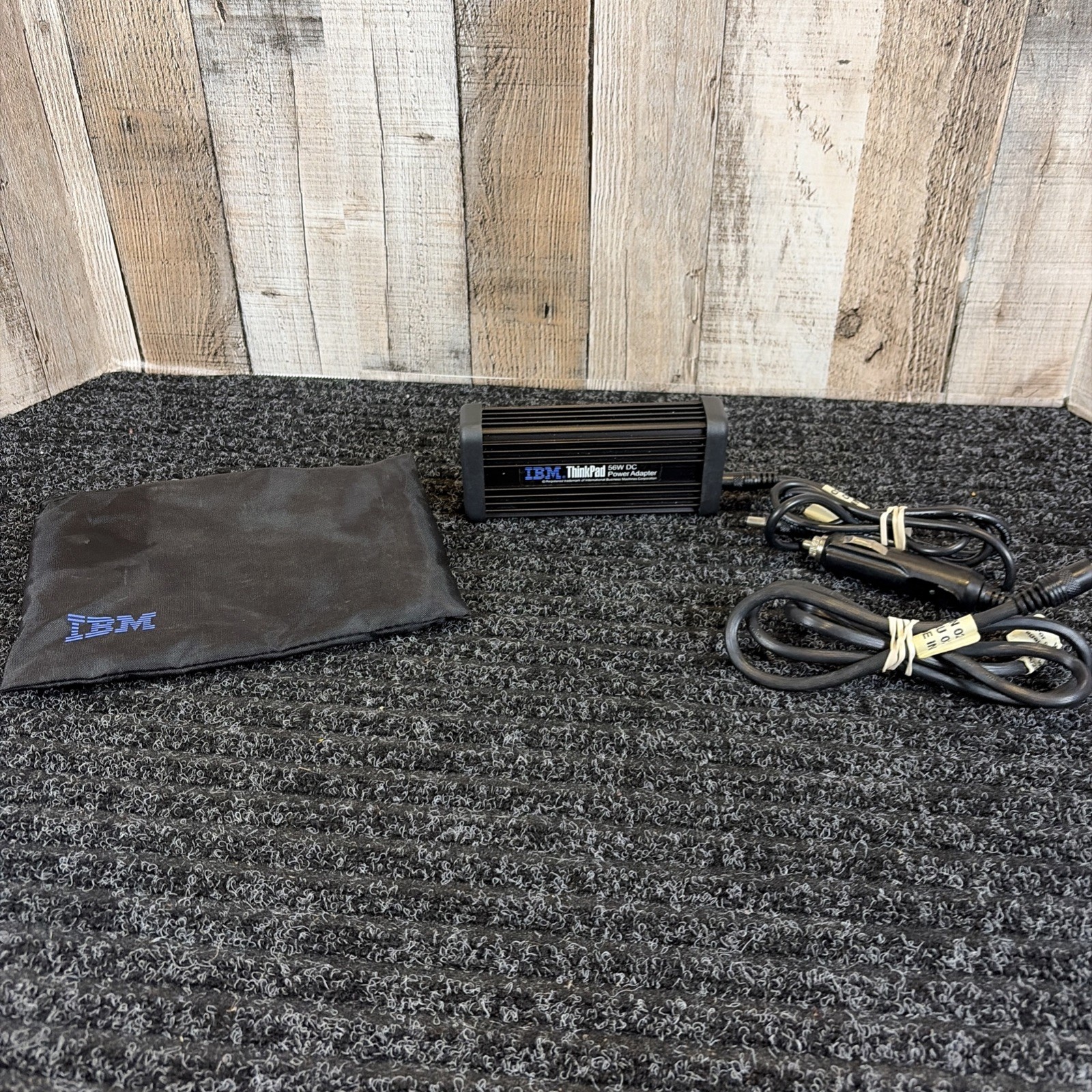 ThinkPad Auto-Air-Mobile Power Adapter 56W 12V DC  P/N 02K3382 With Cables