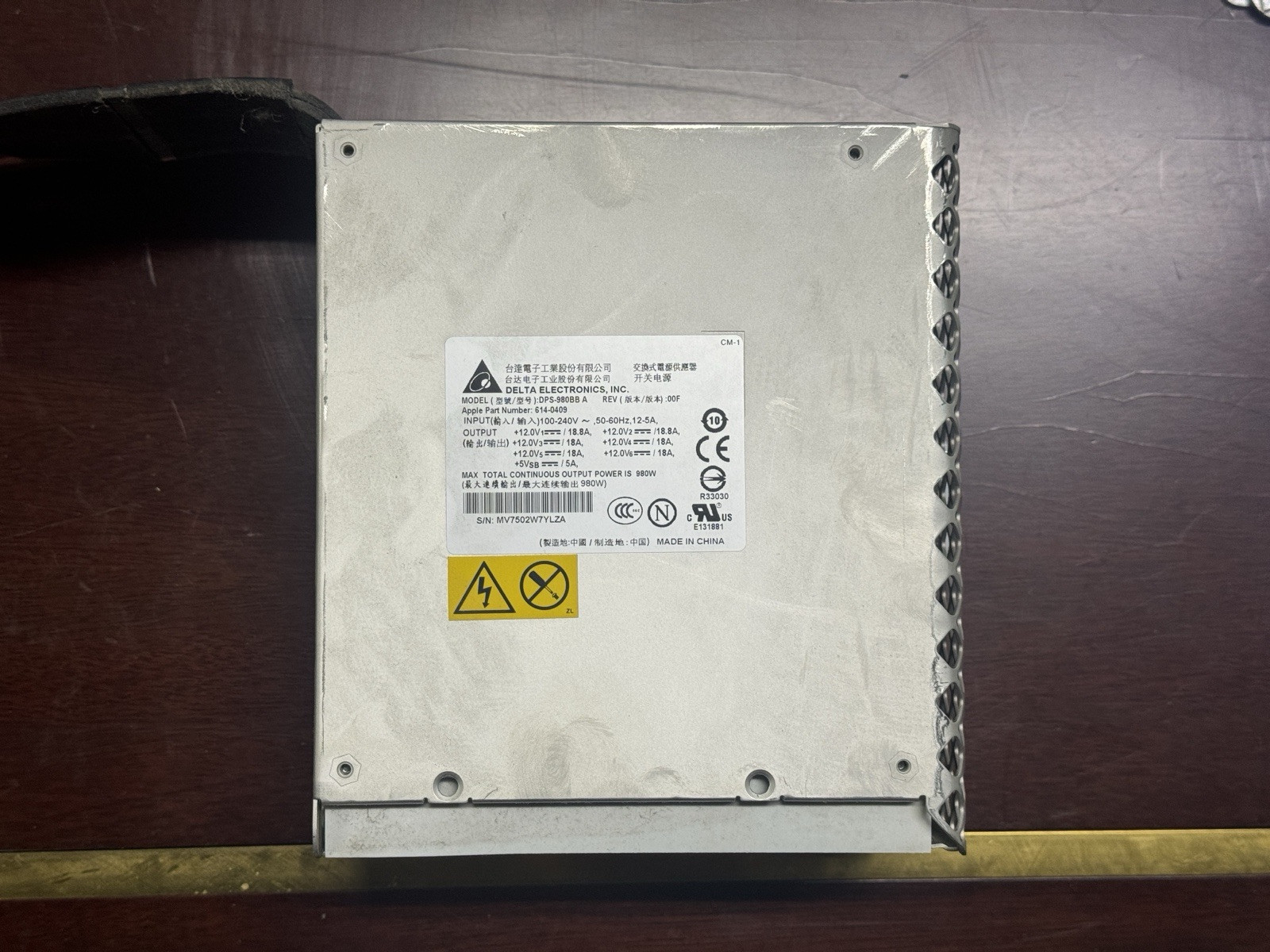 Genuine Apple A1186 Mac Pro 3.1 2008, 614-0400 980W Power Supply #7194 m