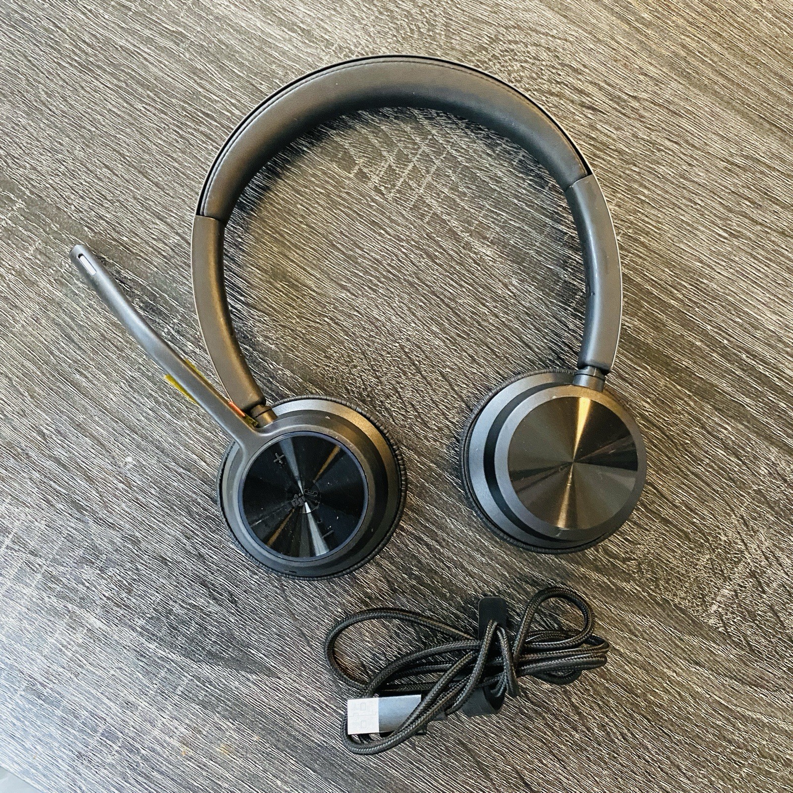 Plantronics Poly Voyager 4320 USB-C Wireless Headset Bluetooth-WITHOUT DONGLE