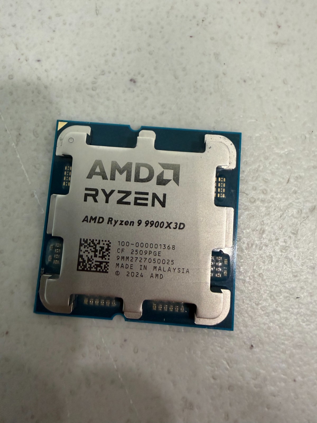 AMD Ryzen 9 9900X3D - Ryzen 9 9000 Series Granite Ridge (Zen 5) 12-Core 4.4 GHz