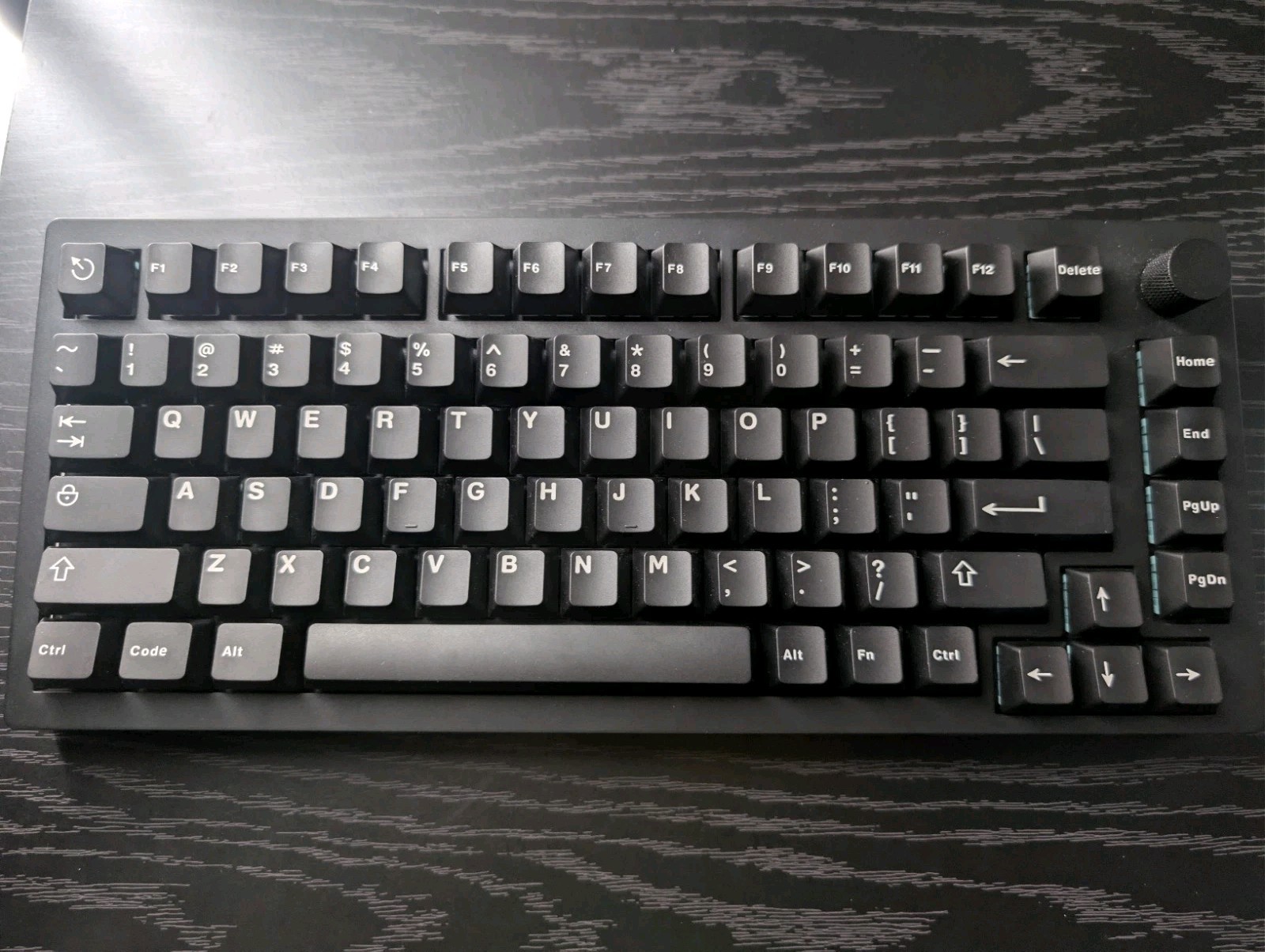 Inland MK Pro V2 RGB Mechanical Gaming Keyboard WoB Keycaps KTT Mint Switches