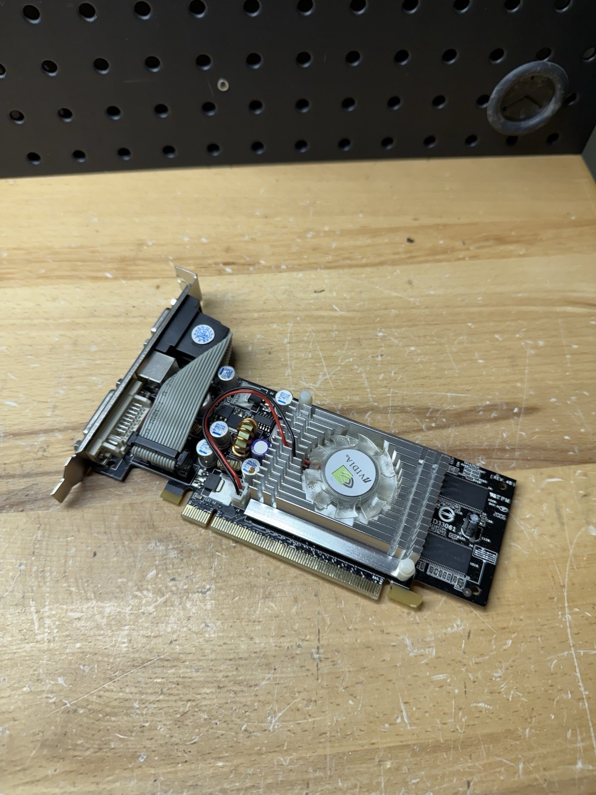(S) Geforce GF FX6200TC Graphics Card