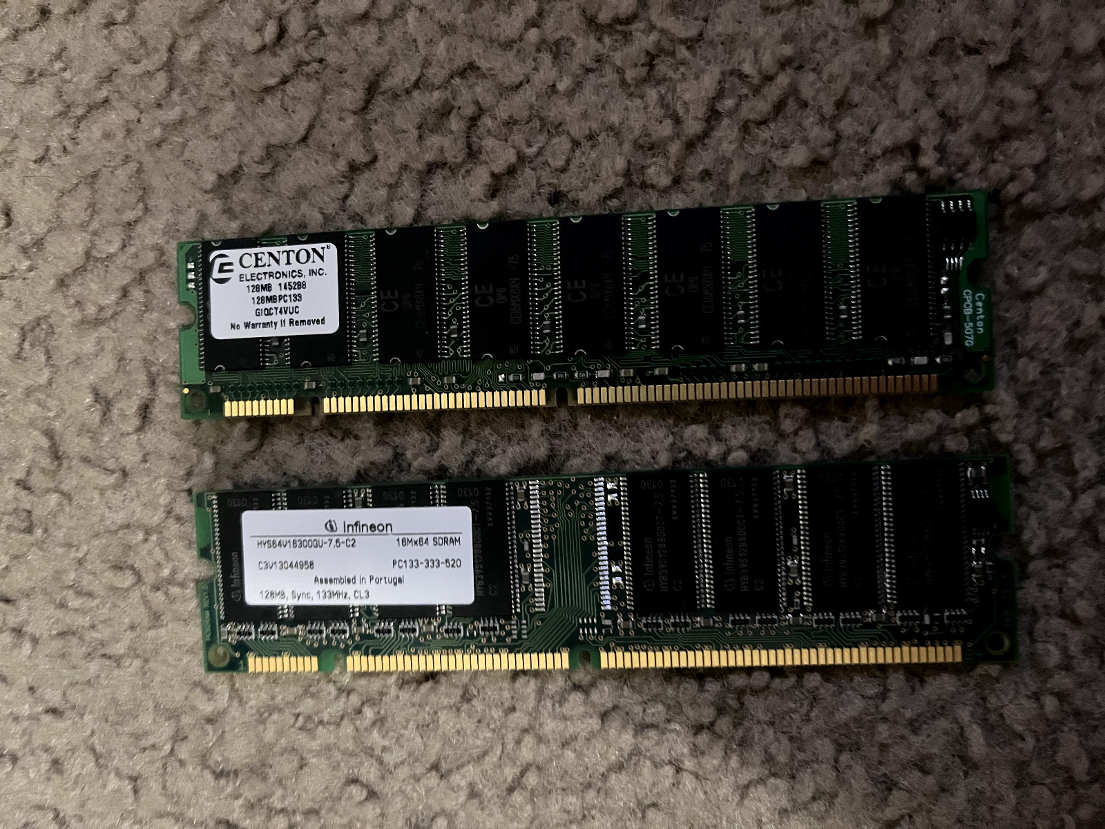 two 128mb ram sticks 16mx64 sdram Infineon and Centon Brands. 
