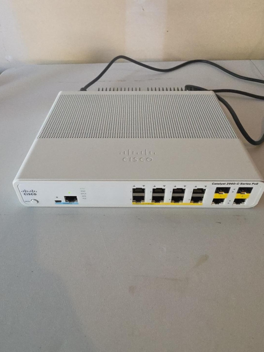 Cisco Catalyst 2960-C Series PoE 8-Port Network Switch WS-C2960C-8PC-L Good