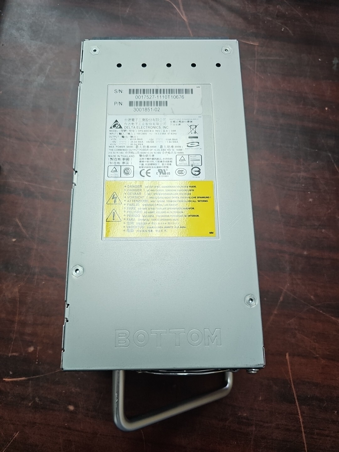 DELTA ELECTRONICS DPS-680CB A Rev 04M Power supply 680W P/N: 3001851-02 *TESTED*